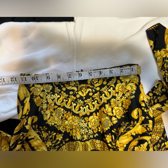 Versace baroque leggings TAILORED PLEASE READ INFO - Picture 11 of 15